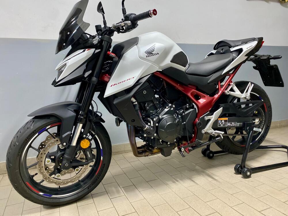 Honda CB 750 Hornet (2025) (7)