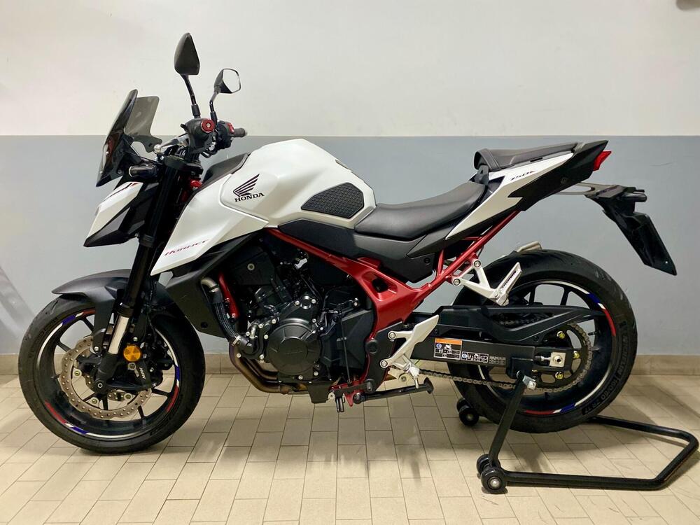 Honda CB 750 Hornet (2025) (8)