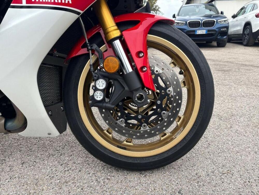 Yamaha YZF R1 (2020 - 25) (7)