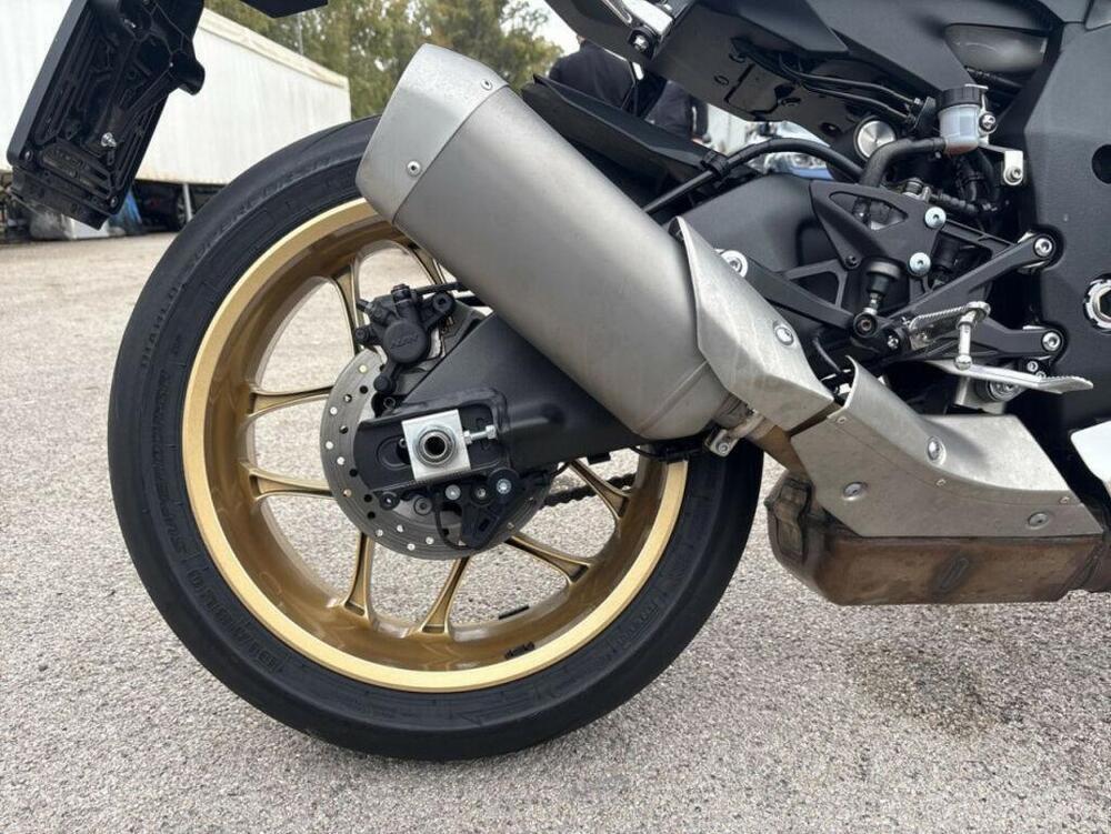 Yamaha YZF R1 (2020 - 25) (8)