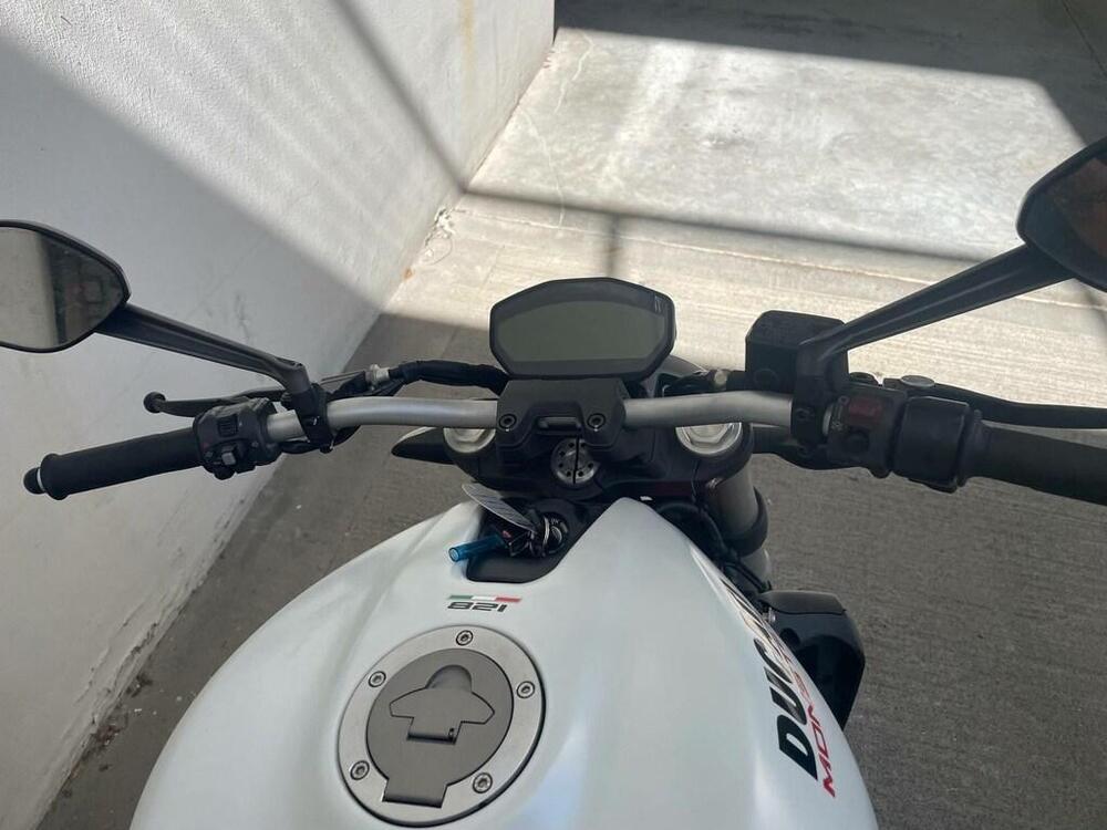 Ducati Monster 821 ABS (2014 - 17) (4)