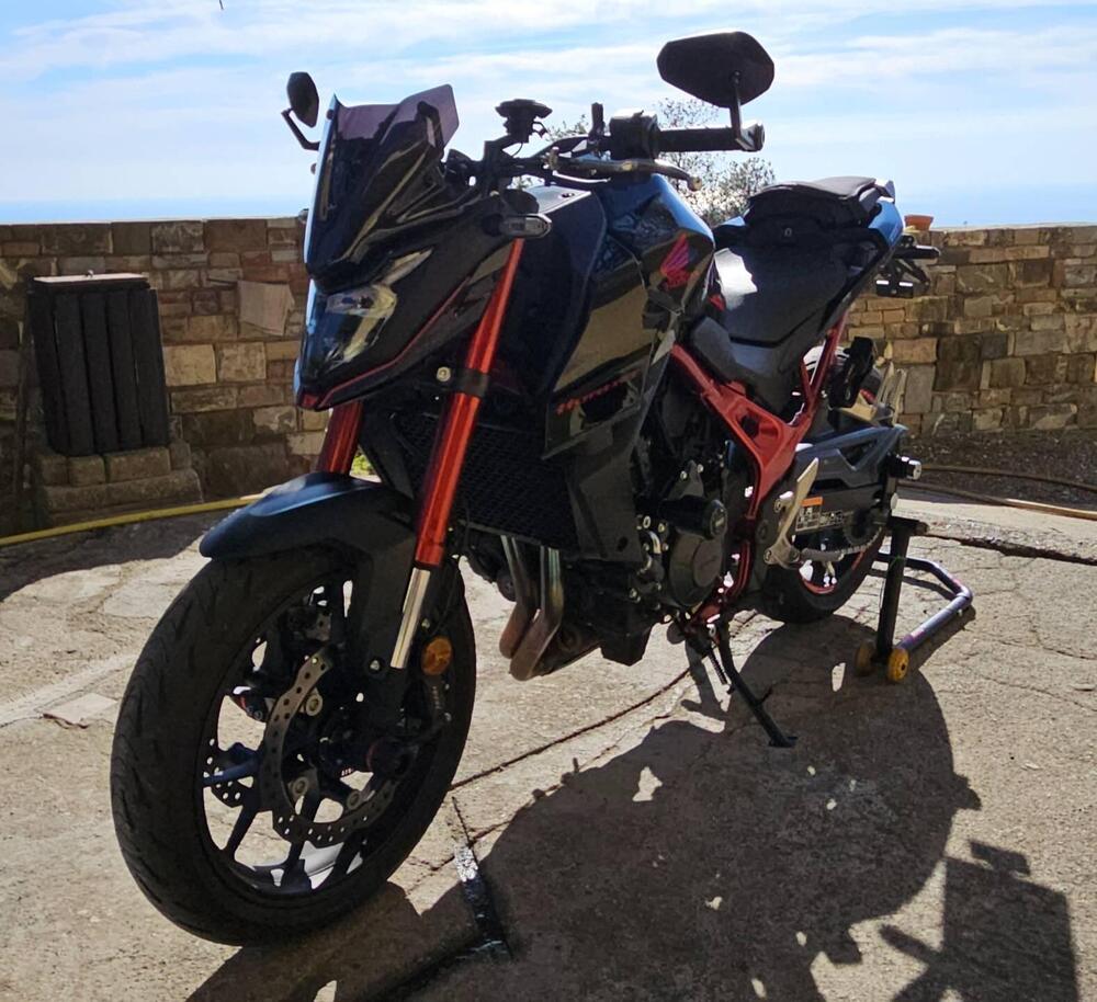 Honda CB 750 Hornet (2023 - 24) (4)