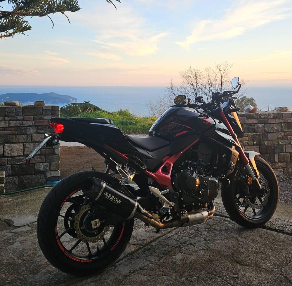 Honda CB 750 Hornet (2023 - 24) (6)