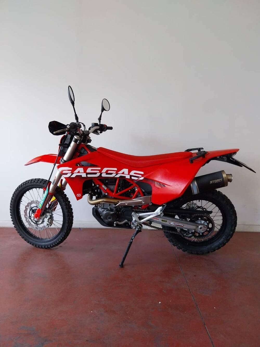 GASGAS ES 700 (2022 - 26) (3)