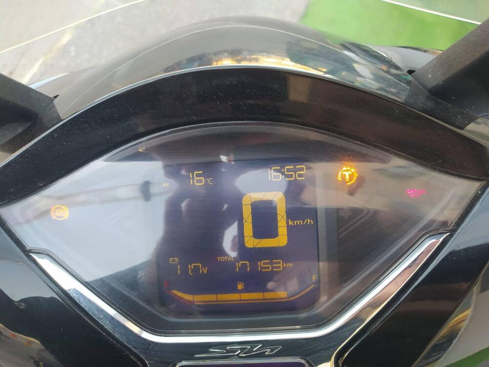 Honda SH 350 (2021 - 24) (9)