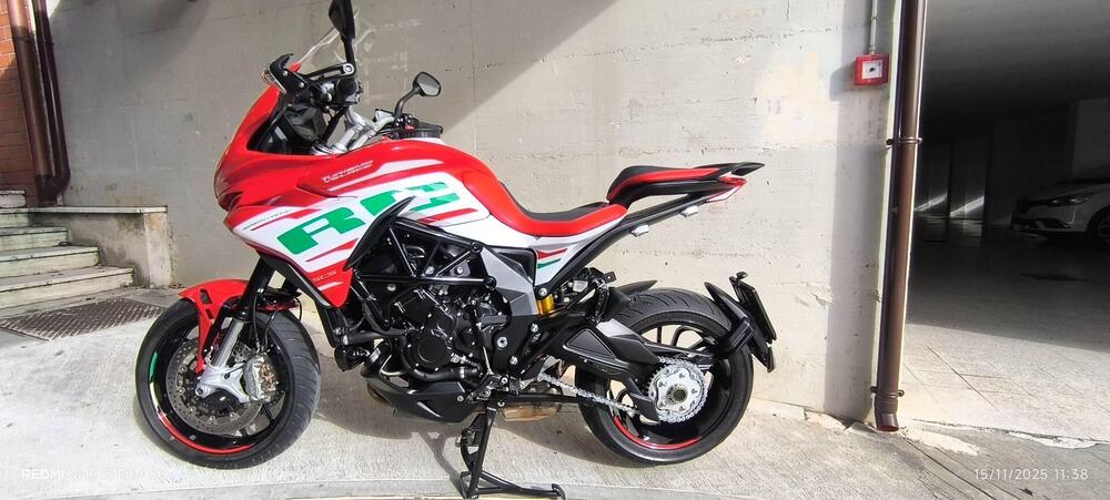 MV Agusta Turismo Veloce 800 RC SCS (2022 - 26) (2)