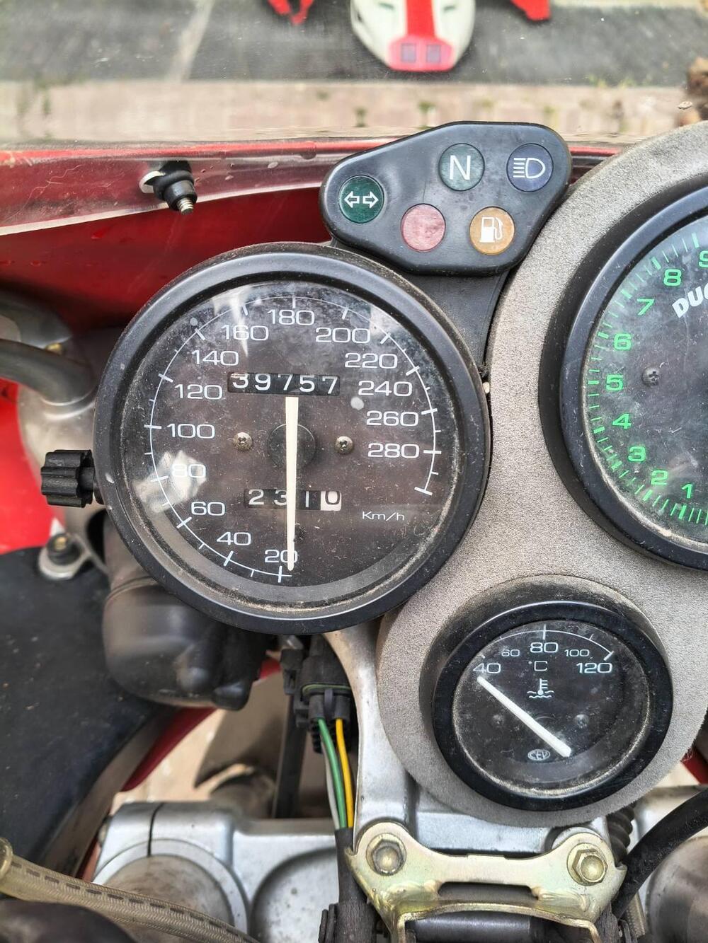 Ducati 748 Biposto (1998 - 03) (8)