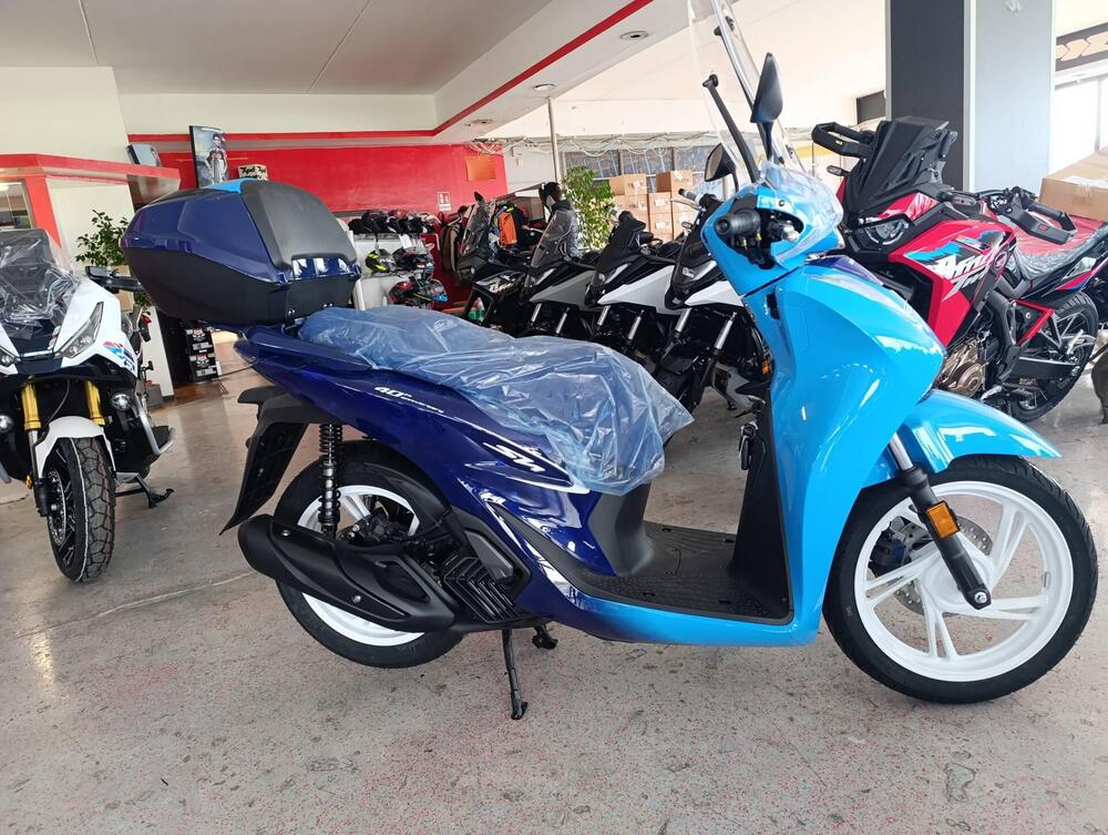 Honda SH 125i (2024 - 25) (4)