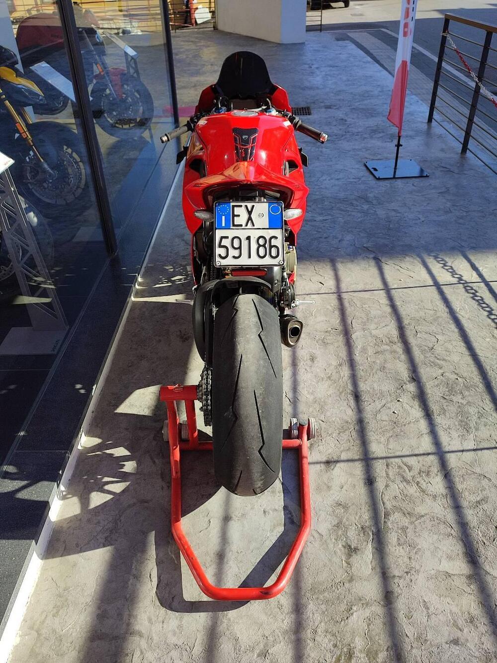Ducati Panigale V4 S 1100 (2021) (3)