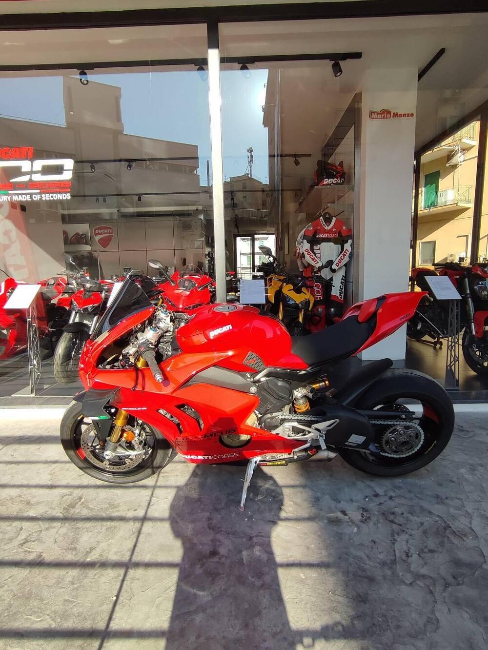 Ducati Panigale V4 S 1100 (2021) (5)