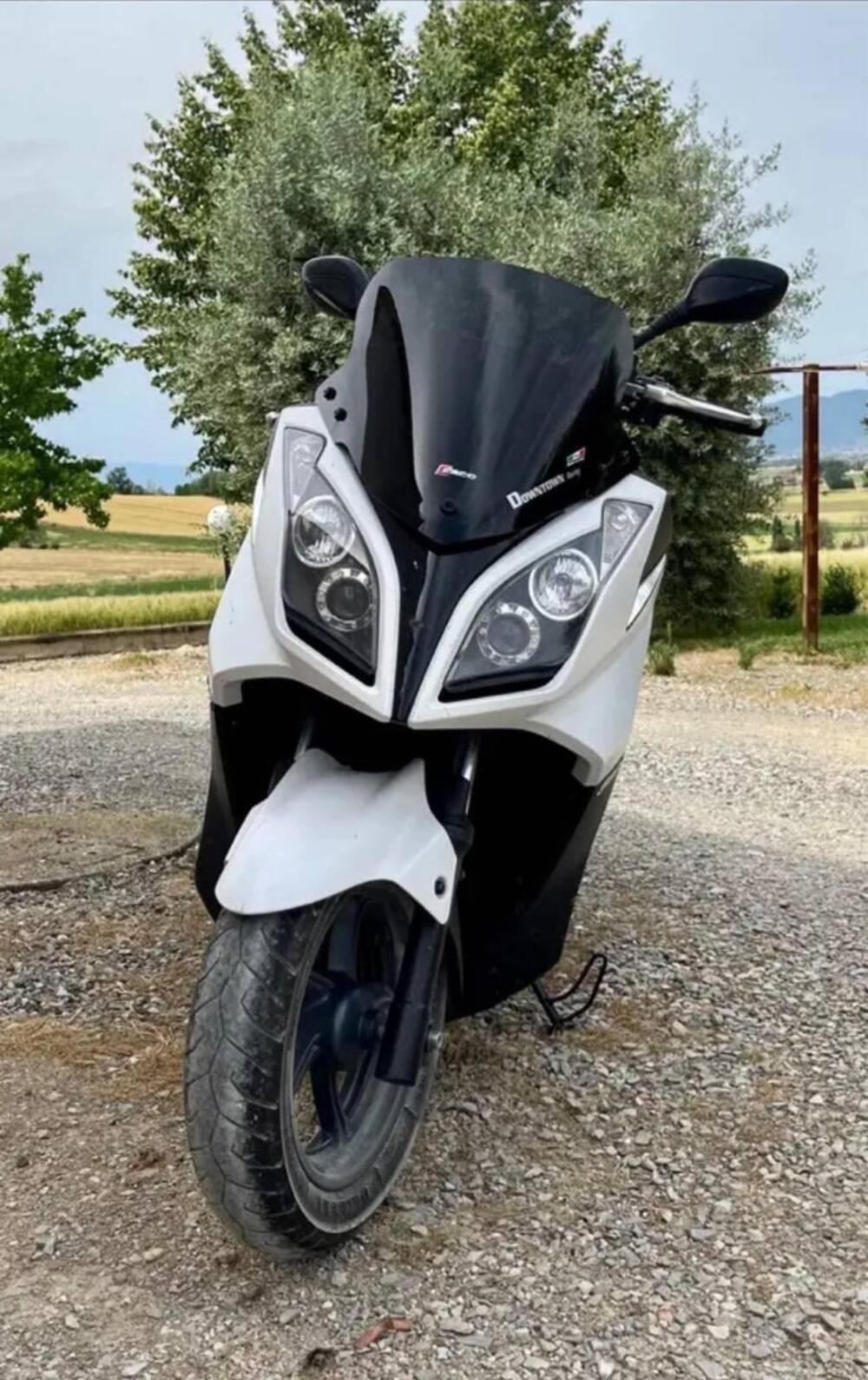 Kymco Downtown 300i ABS (2009 - 17) (2)