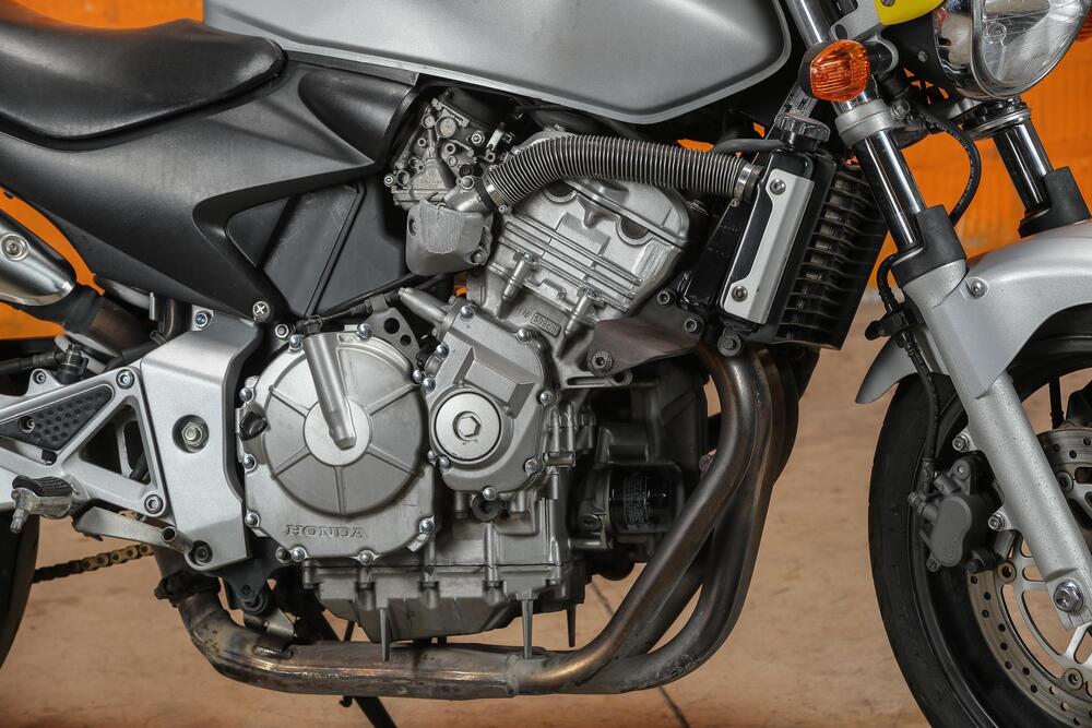 Honda Hornet 600 (2003 - 04) (3)