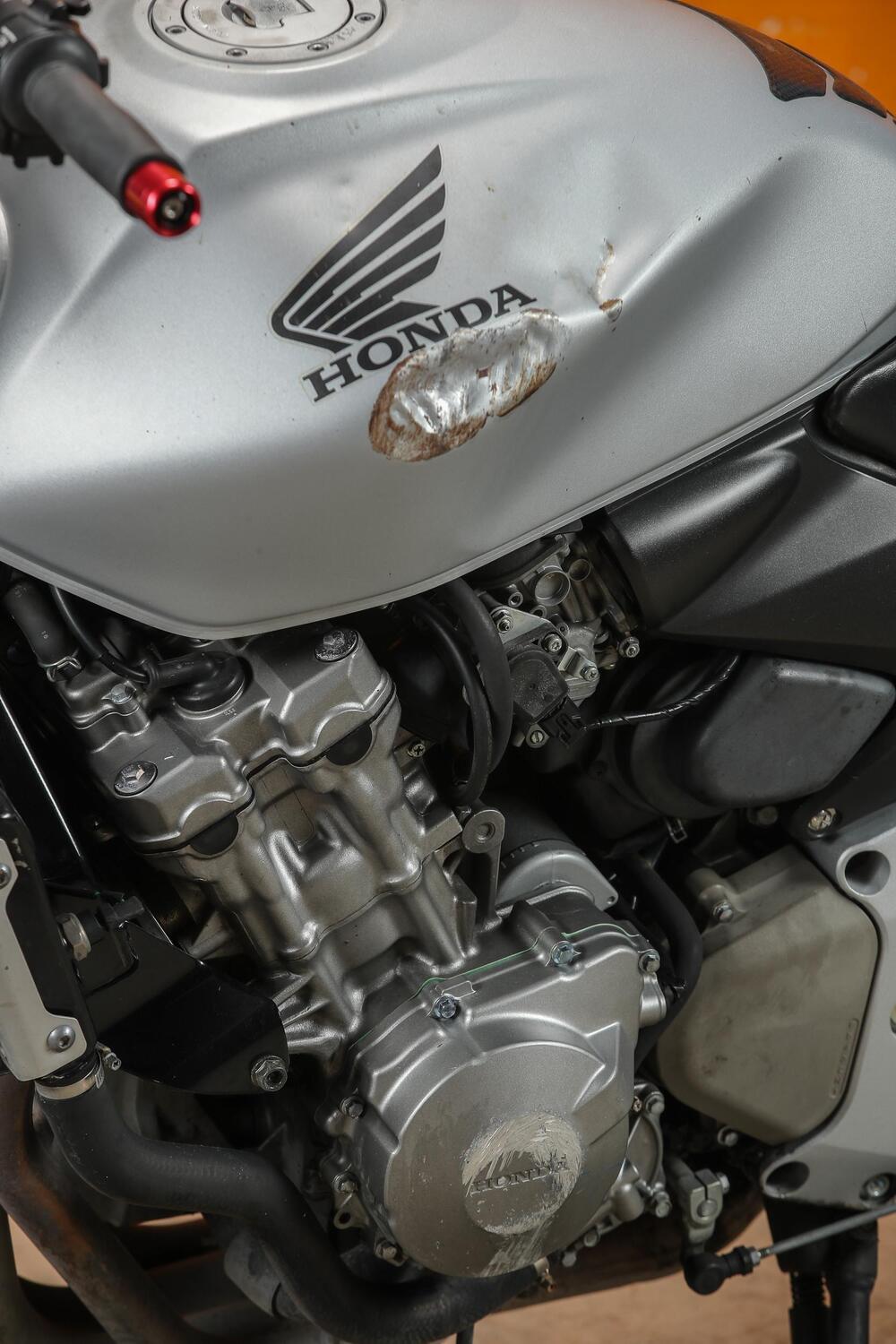 Honda Hornet 600 (2003 - 04) (11)