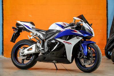 Honda CBR 600 RR (2009 - 12) usata