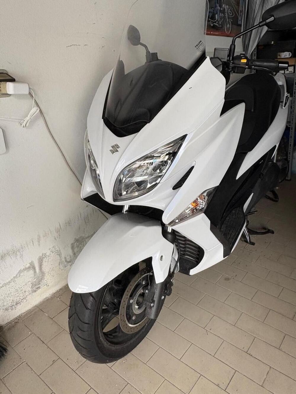 Suzuki Burgman AN 400 (2017 - 20) (2)