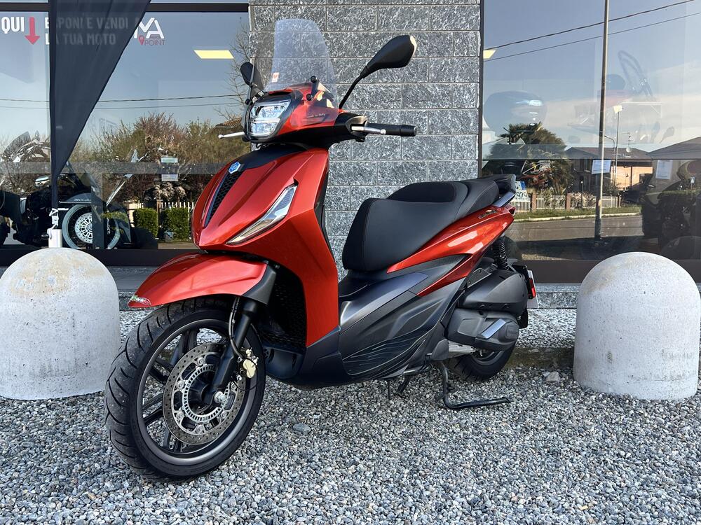 Piaggio Beverly 300 Hpe (2021) (3)