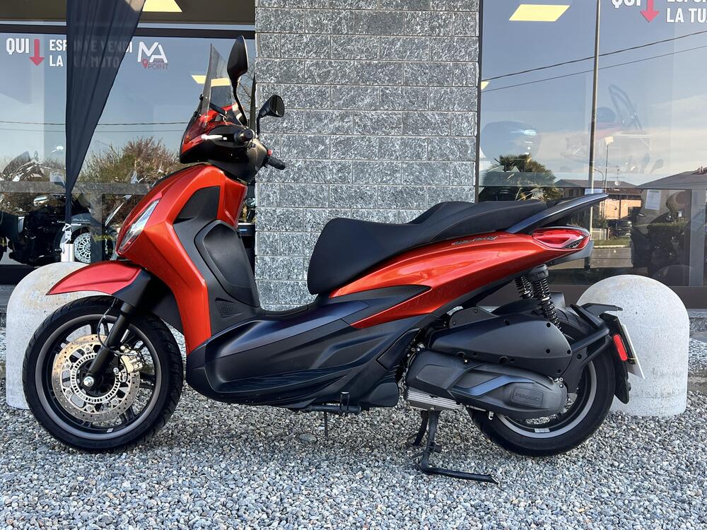 Piaggio Beverly 300 Hpe (2021) (4)