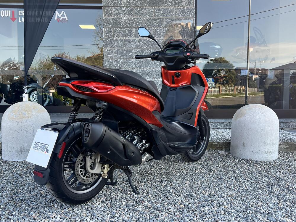 Piaggio Beverly 300 Hpe (2021) (6)