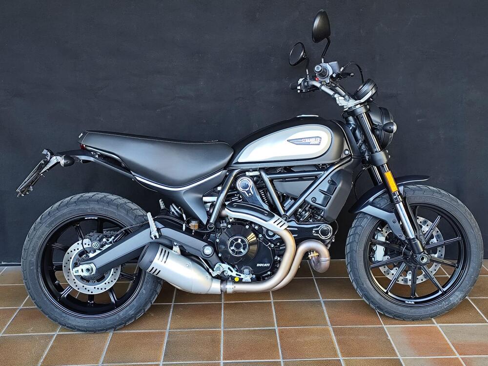 Ducati Scrambler 800 Icon Dark (2021 - 22)