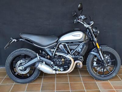 Ducati Scrambler 800 Icon Dark (2021 - 22) usata
