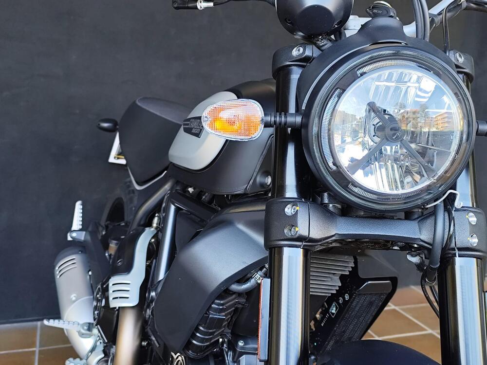 Ducati Scrambler 800 Icon Dark (2021 - 22) (12)