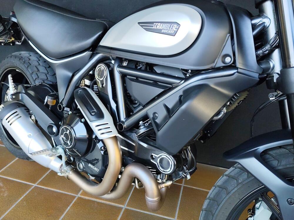 Ducati Scrambler 800 Icon Dark (2021 - 22) (18)