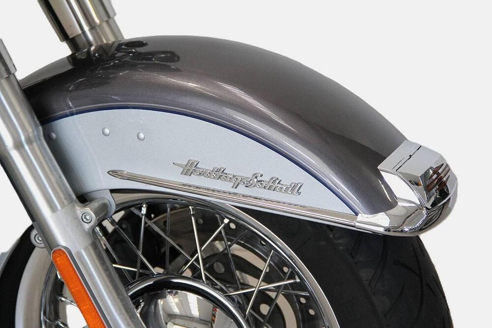 Harley-Davidson 1690 Heritage Classic (2011 - 17) - FLSTC (3)