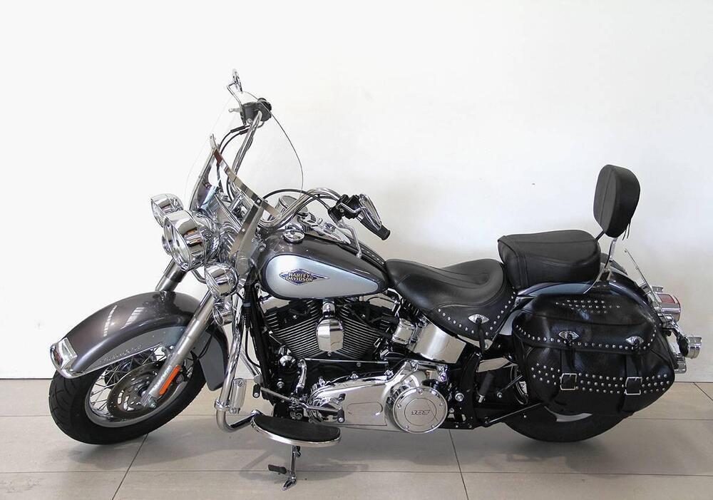 Harley-Davidson 1690 Heritage Classic (2011 - 17) - FLSTC (11)