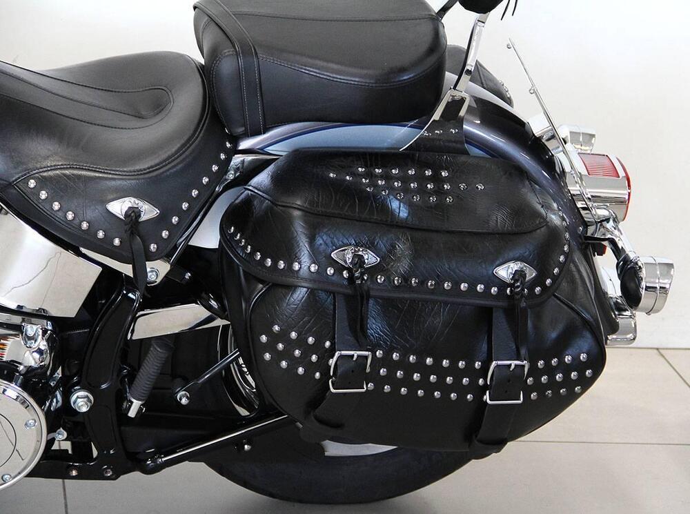 Harley-Davidson 1690 Heritage Classic (2011 - 17) - FLSTC (12)