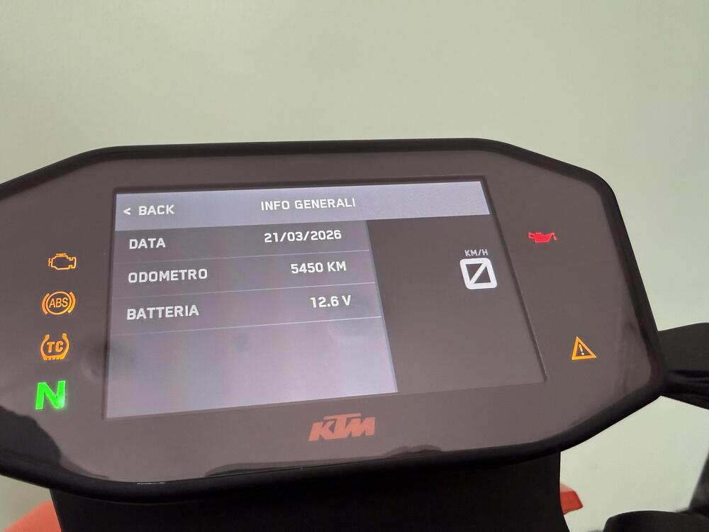 KTM 890 Duke GP (2022 - 23) (17)