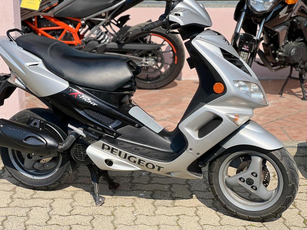 Peugeot X-Fight 100 Cat (2)