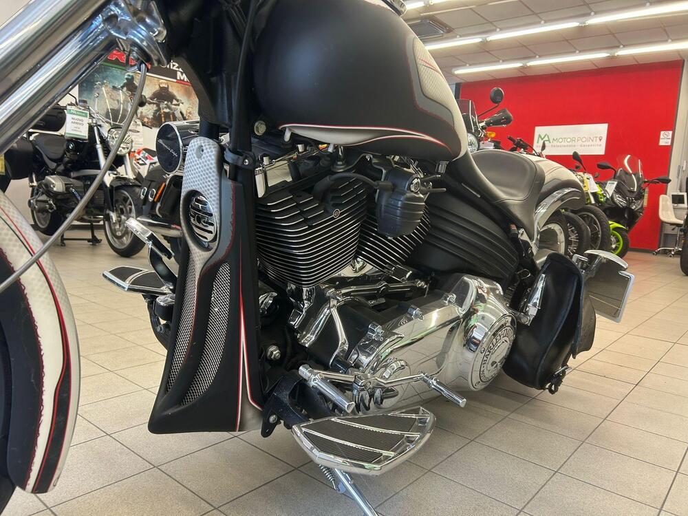 Harley-Davidson 1584 Rocker C (2009 - 11) - FXCWC (9)