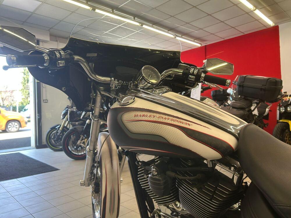 Harley-Davidson 1584 Rocker C (2009 - 11) - FXCWC (11)