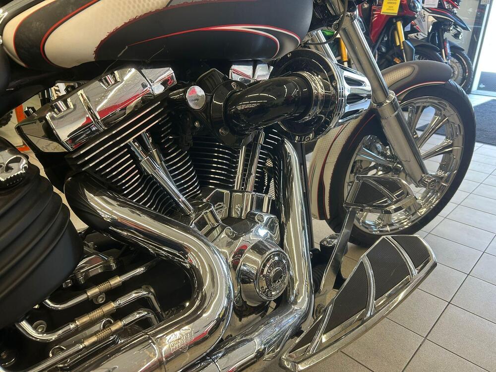 Harley-Davidson 1584 Rocker C (2009 - 11) - FXCWC (14)