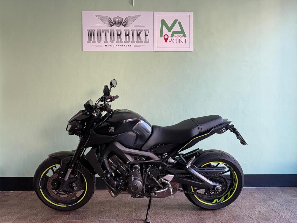 Yamaha MT-09 (2017 - 20) (3)