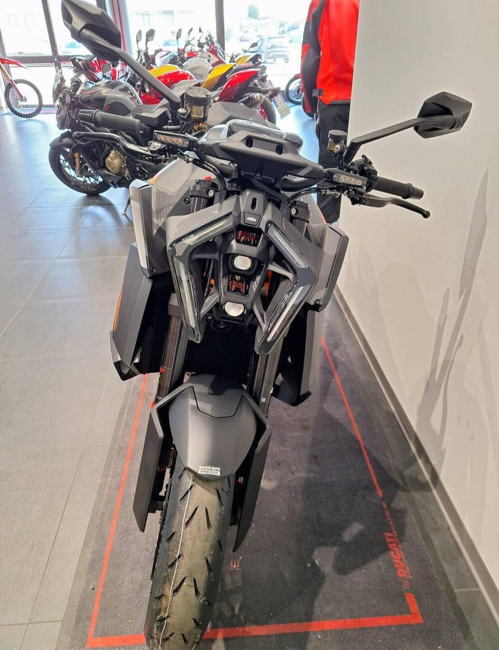 KTM 1390 Super Duke R (2024 - 26) (6)