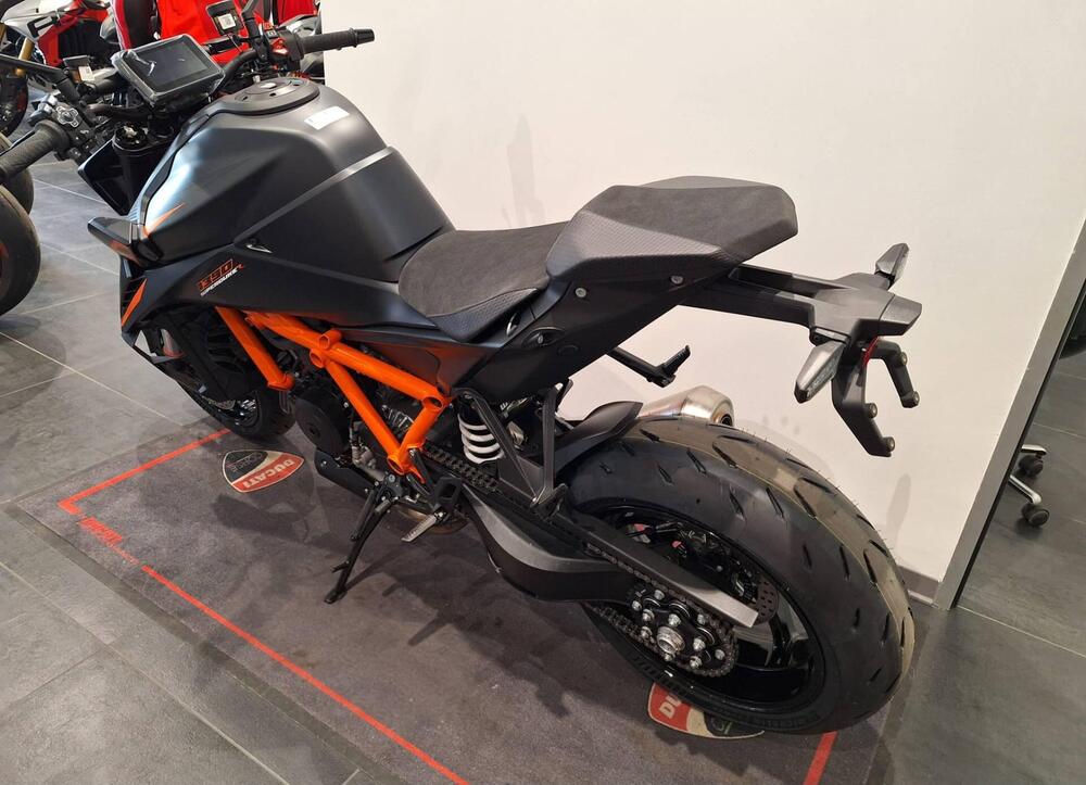 KTM 1390 Super Duke R (2024 - 26) (8)