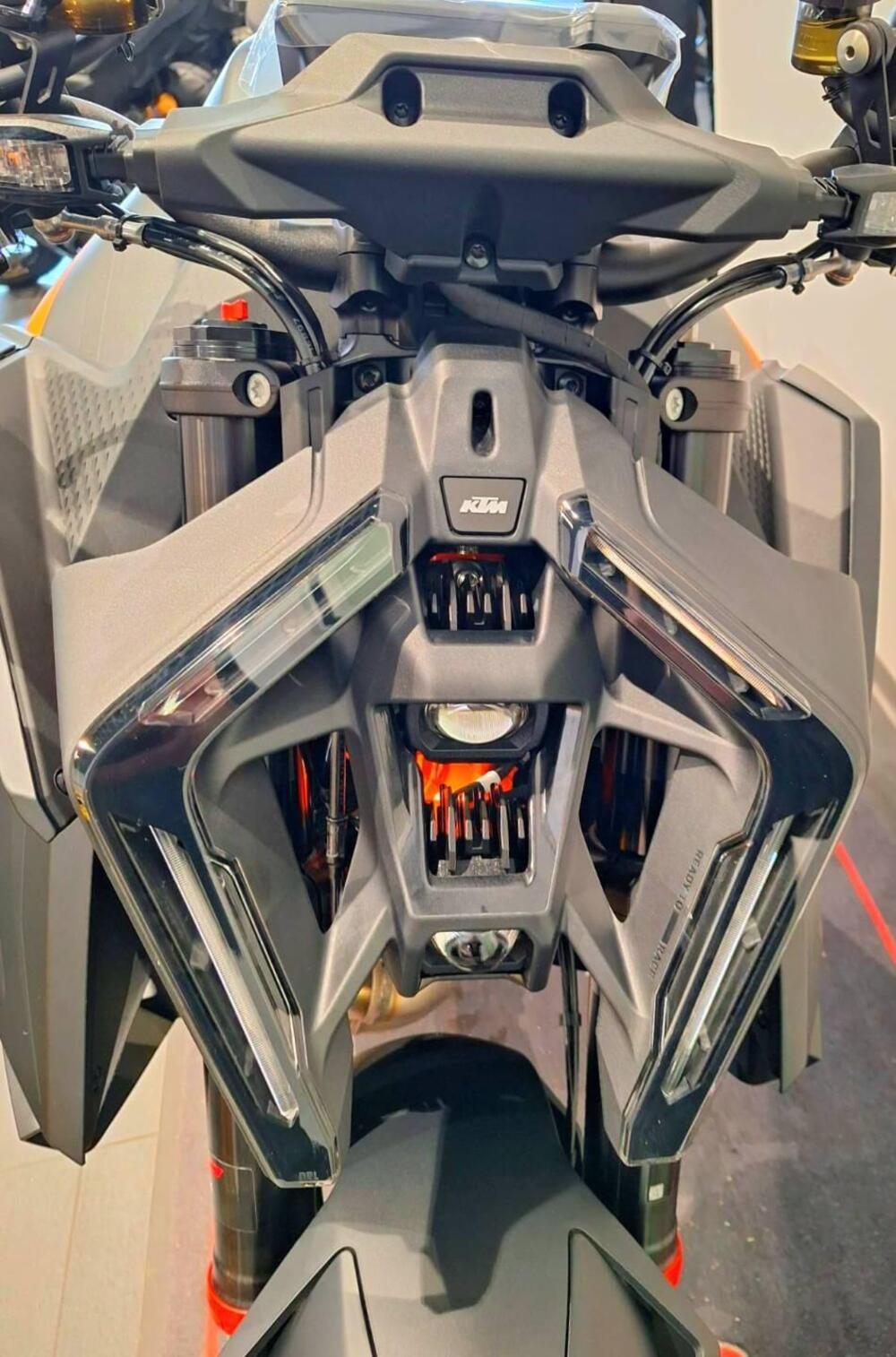 KTM 1390 Super Duke R (2024 - 26) (9)