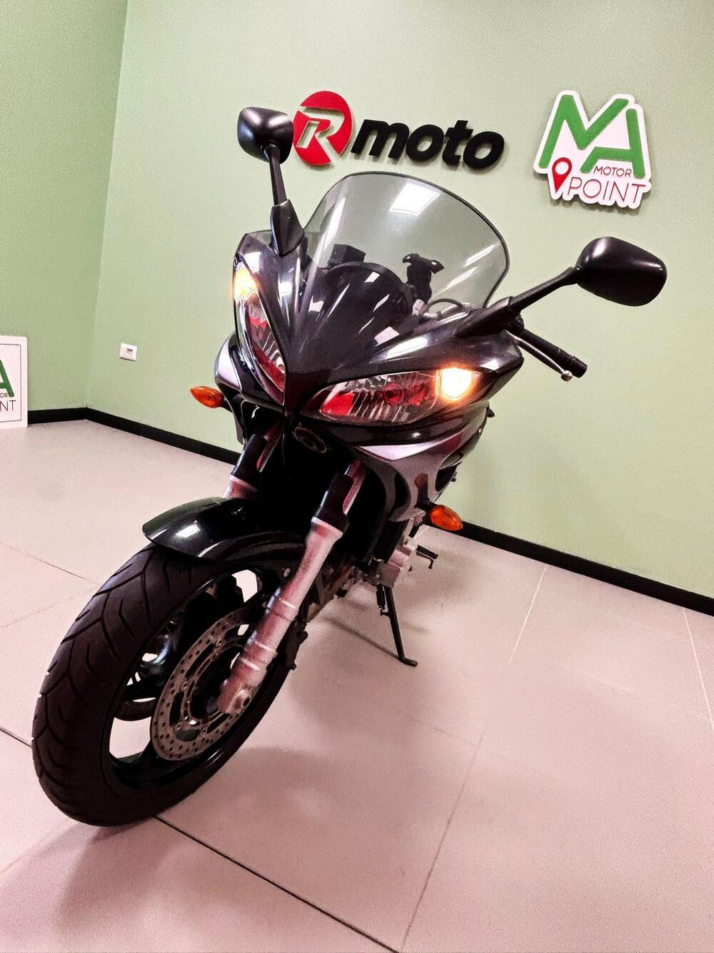 Yamaha FZ6 (2004 - 07) (3)