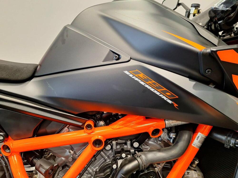 KTM 1390 Super Duke R (2024 - 26) (12)