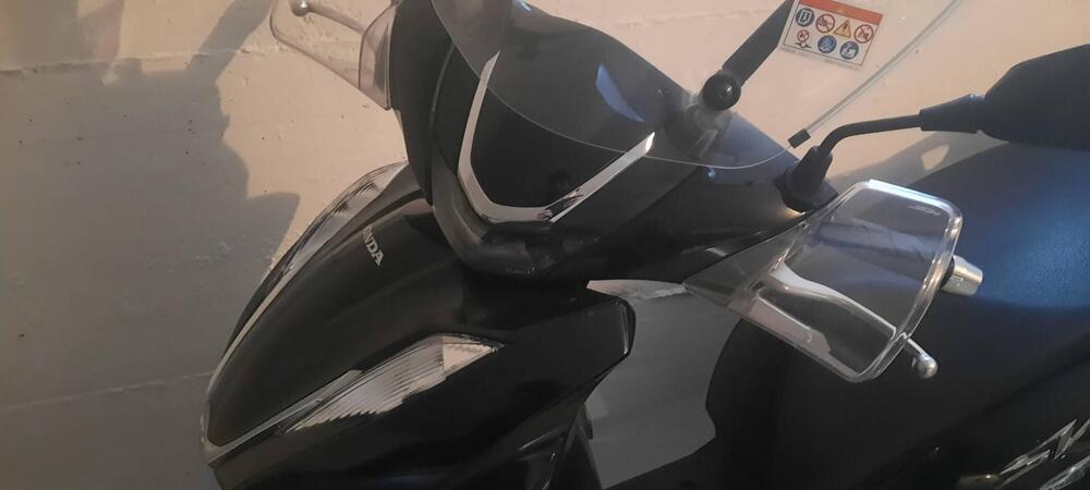 Honda SH 350 (2021 - 24) (4)