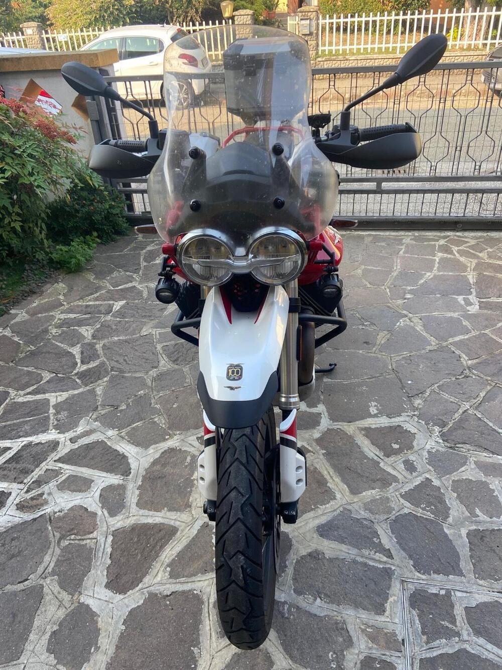 Moto Guzzi V85 TT (2021 - 23) (8)