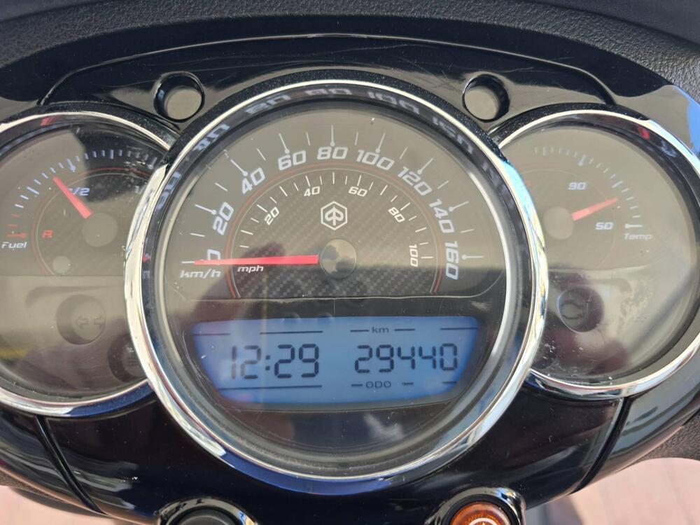 Piaggio Beverly 300 i.e. Police ABS-ASR (2017 - 20) (9)