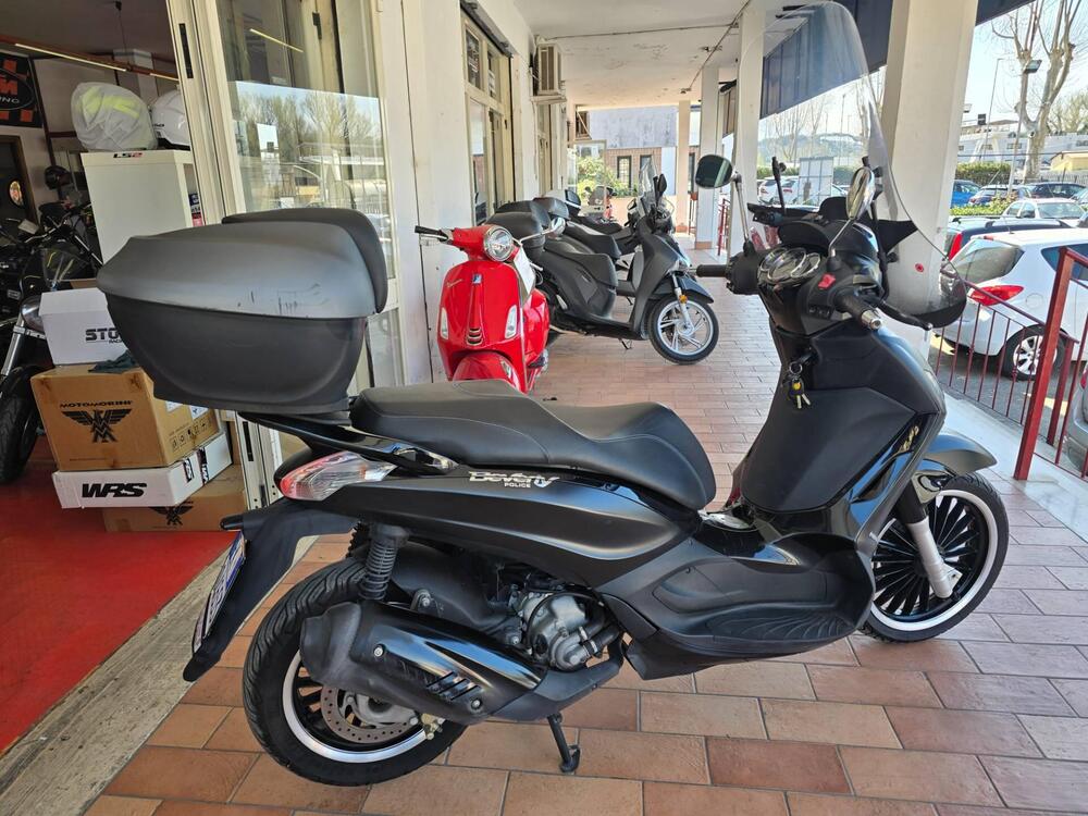 Piaggio Beverly 300 i.e. Police ABS-ASR (2017 - 20) (5)