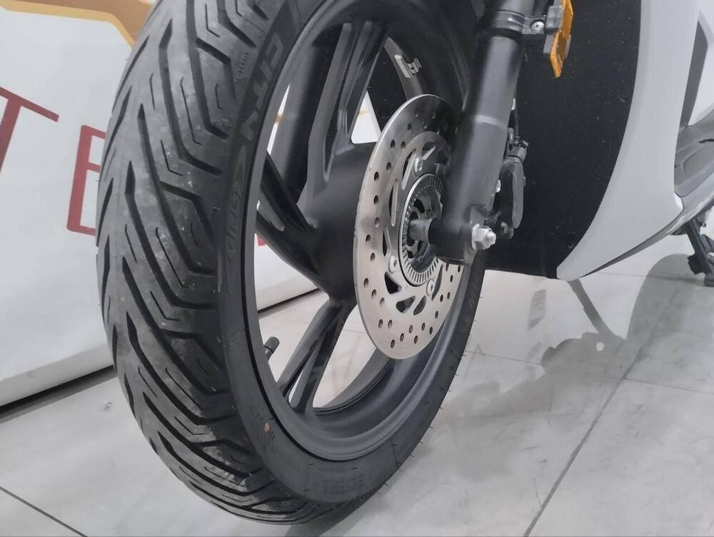 Honda SH 150i Sport (2024 - 25) (8)