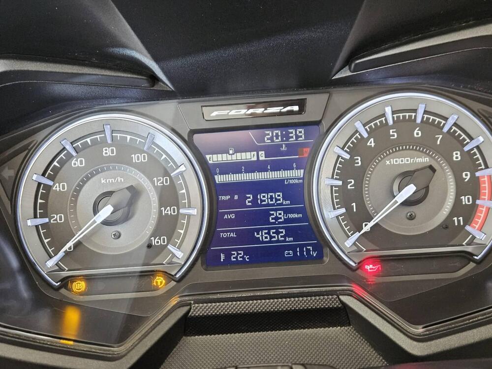 Honda Forza 350 (2022 - 24) (12)