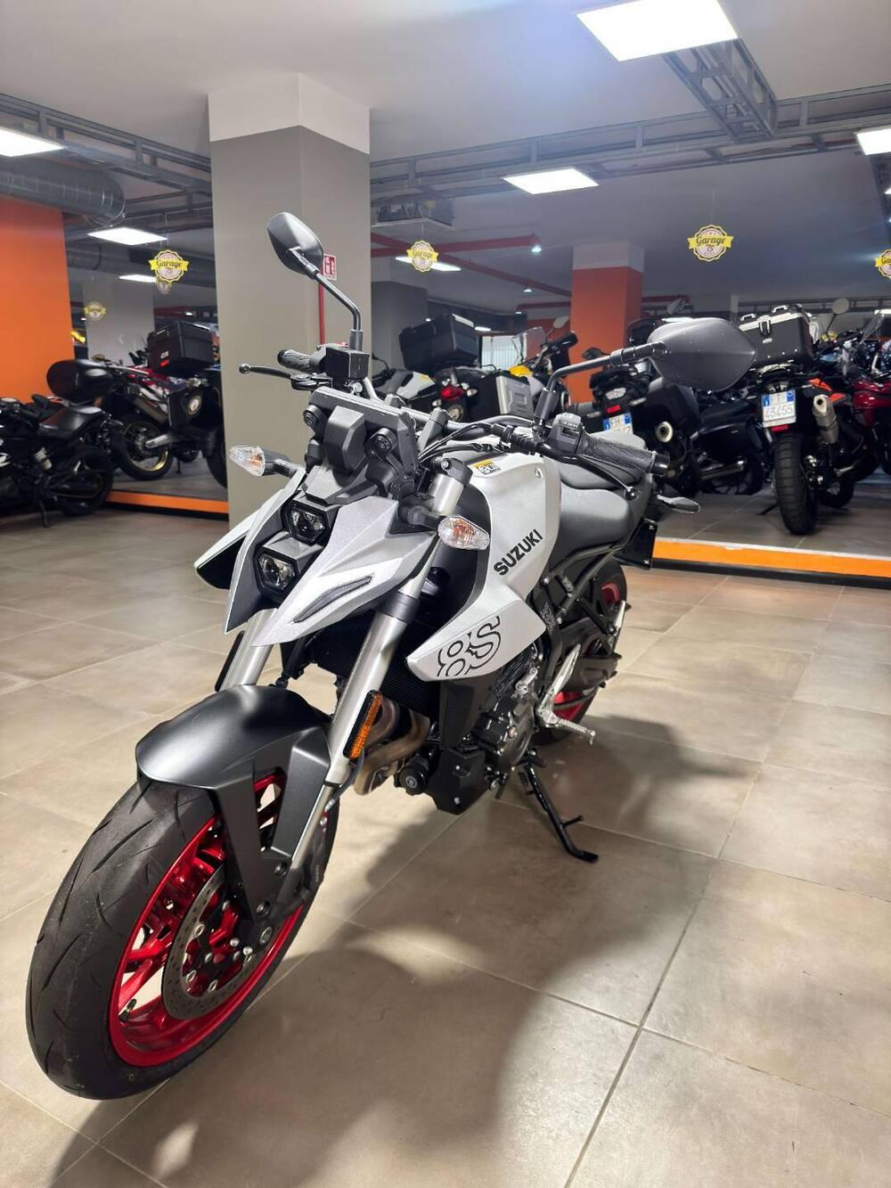 Suzuki GSX-8S (2025 - 26) (3)