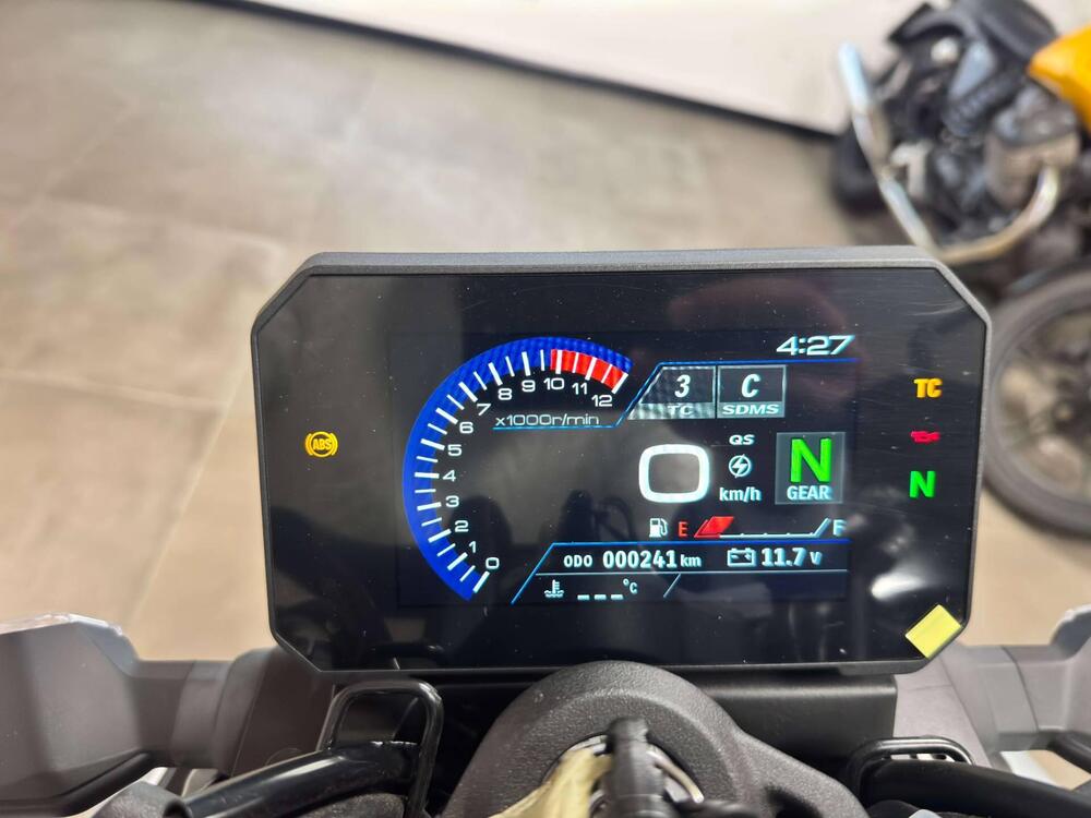 Suzuki GSX-8S (2025 - 26) (5)