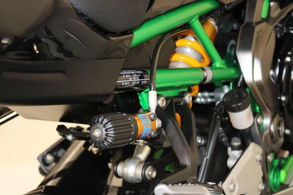 Kawasaki Z 900 SE (2022 - 24) (6)