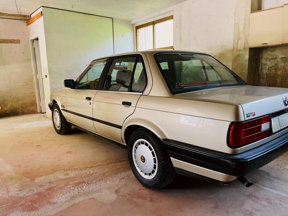 BMW 318i d'epoca a Perugia (2)